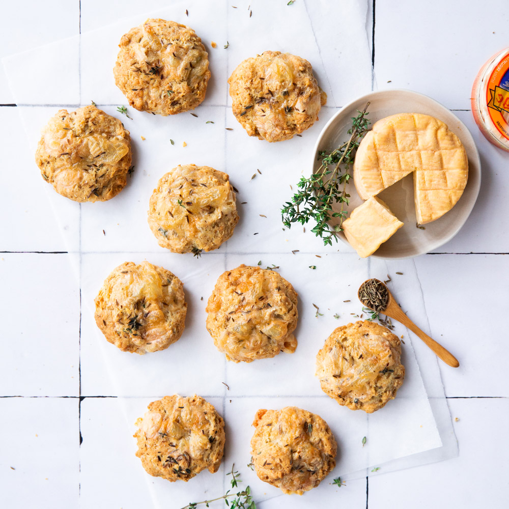 Munster and cumin cookies