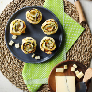 Courgette and Morbier cheese puff pastry roses