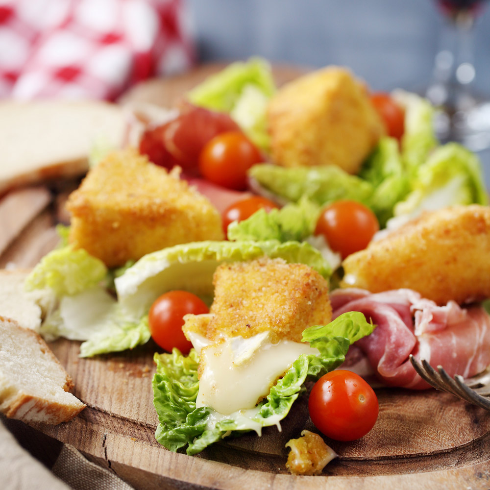 Breaded Royal Crémeux Salad