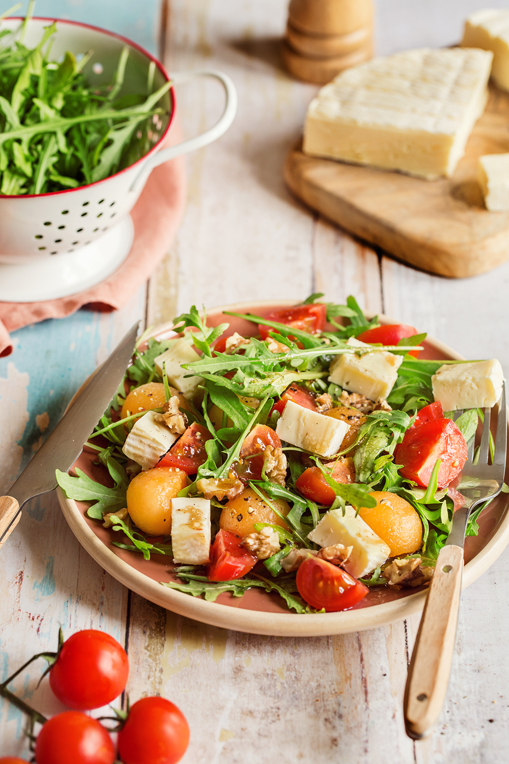 Salade melon tomate et fromage pour tartiflette